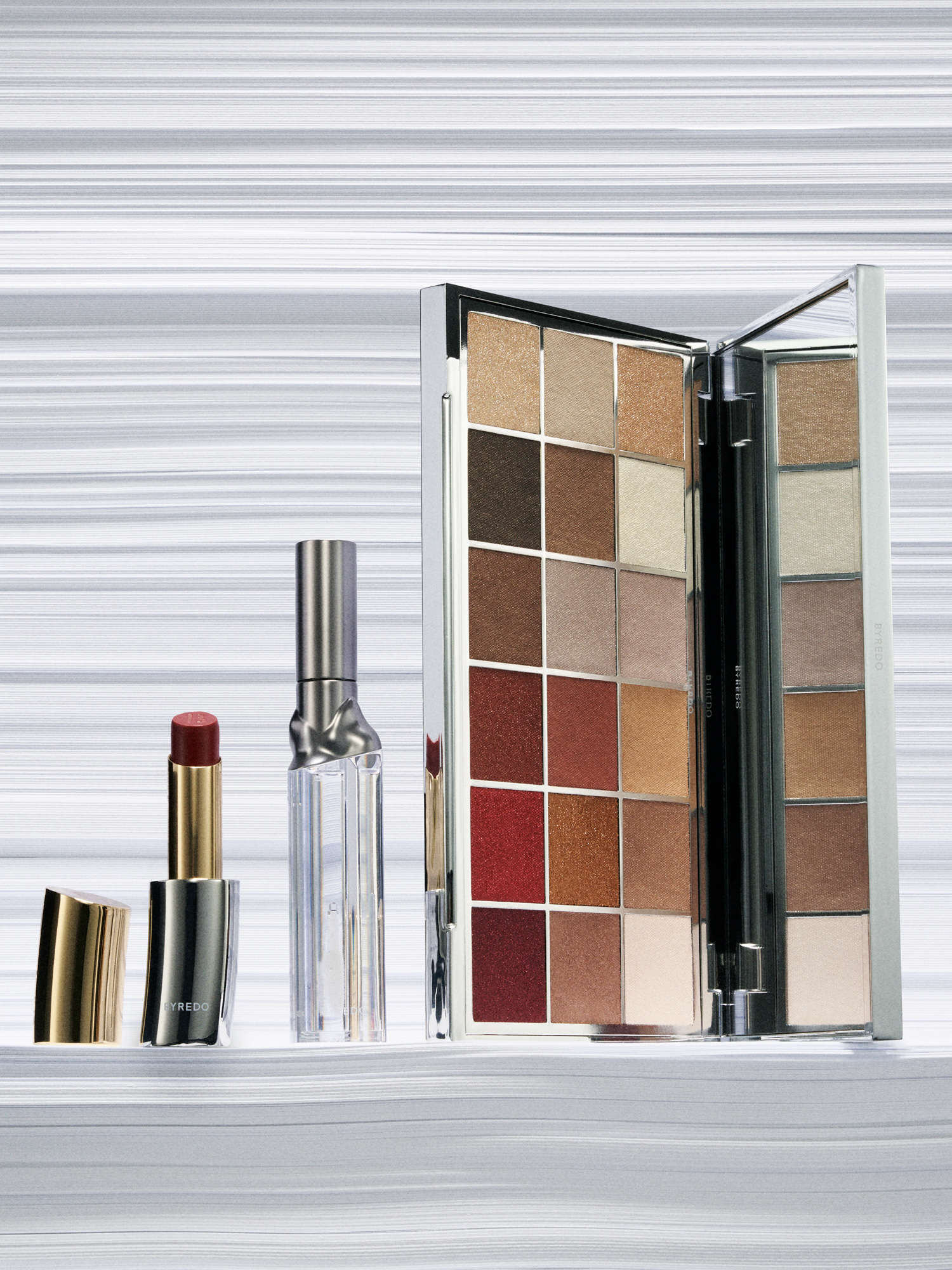 バイレードから限定のアイシャドウパレットが登場 3種の質感で洗練され