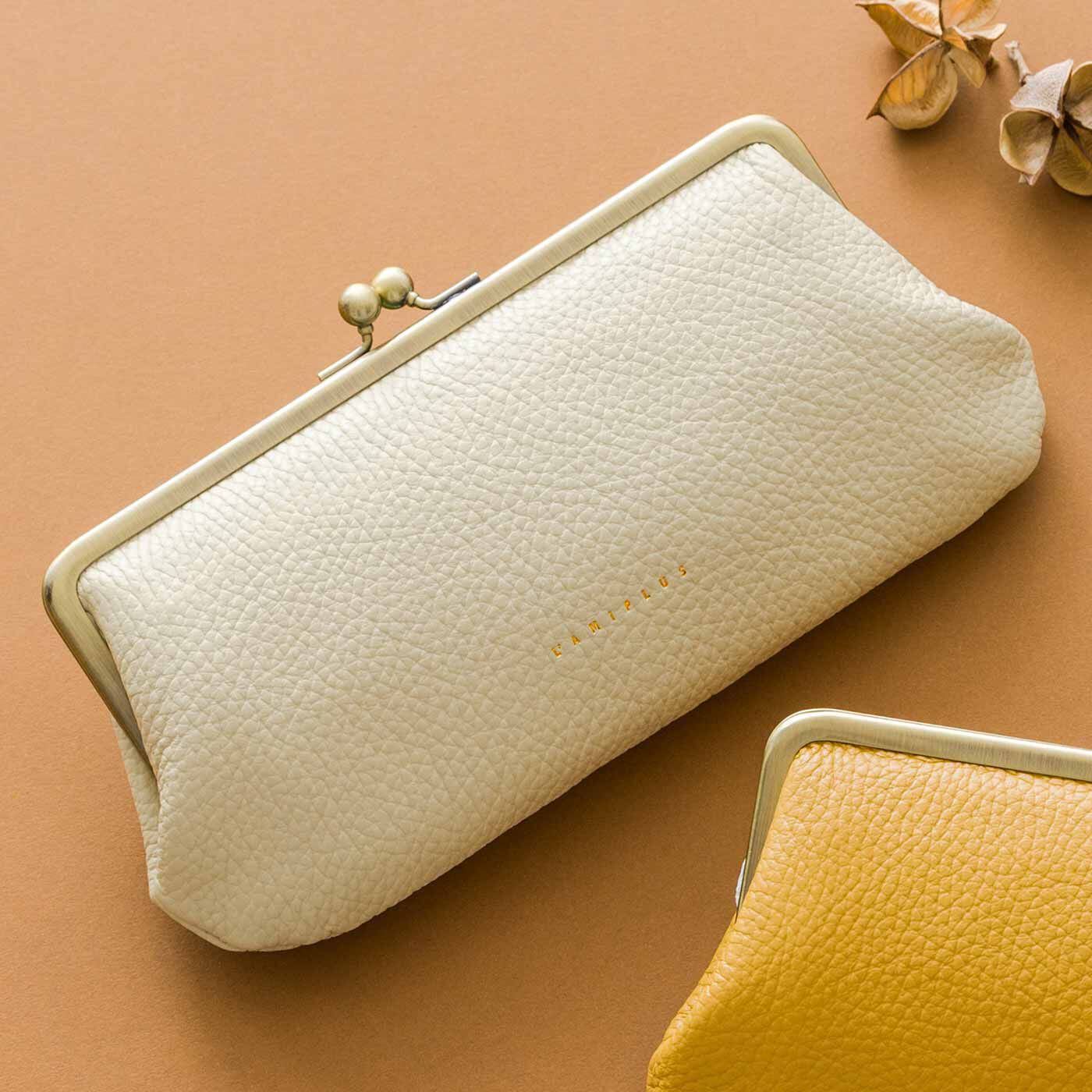 ラミプリュス こだわりの撥水（はっすい）本革で大人キレイが続く