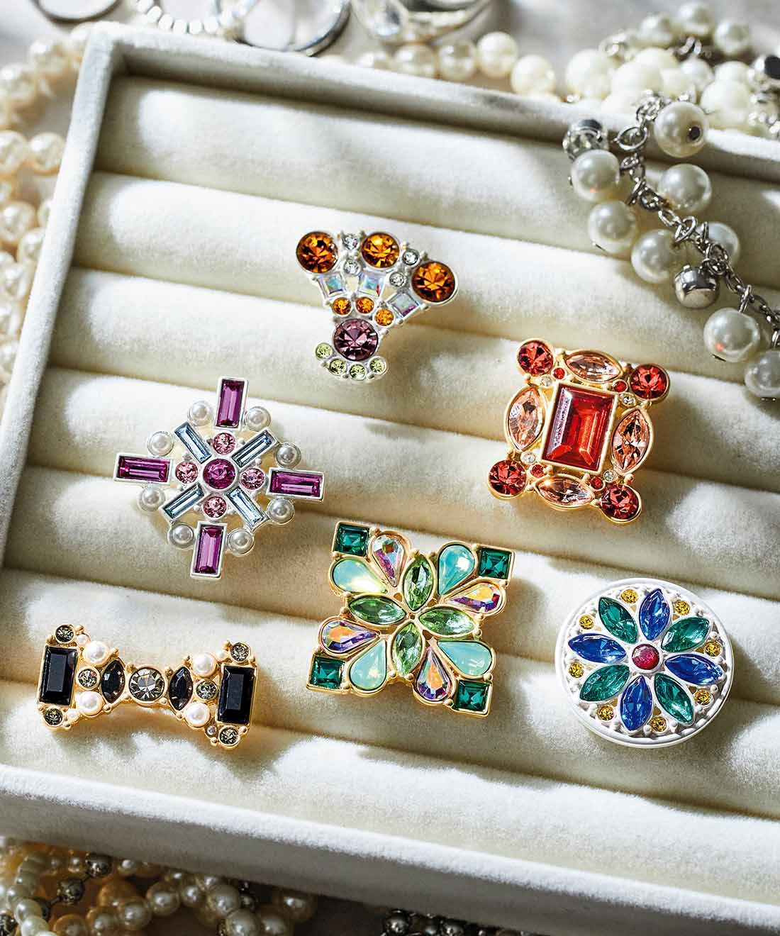 貼るだけ簡単♪ 華やかビジューのピンブローチキット｜Couturier