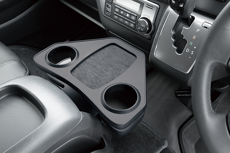 ワイドボディのハイエース専用セカンドテーブルができました