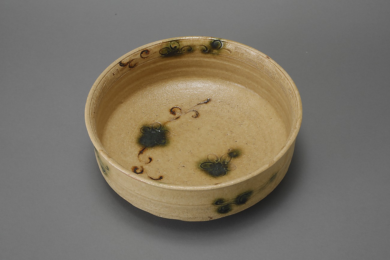 黄瀬戸鉦鉢 | 食器 | ギャラリー器館