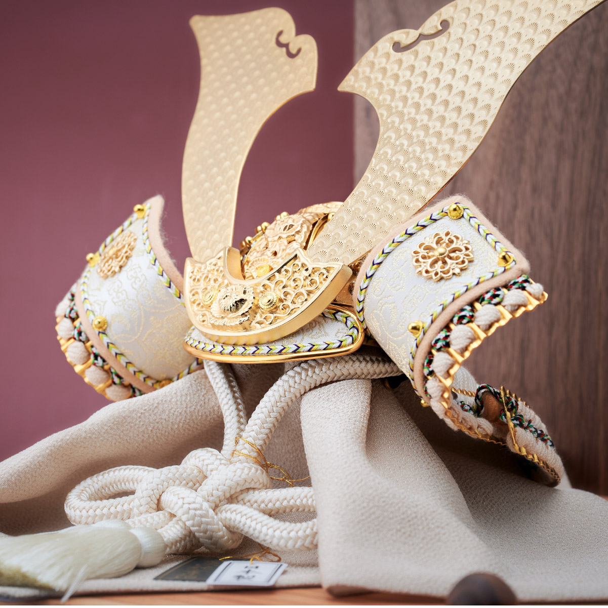 五月人形 兜飾り 弓太刀 飾り台 3点セット 翠鳳作8号永遠之兜 白金