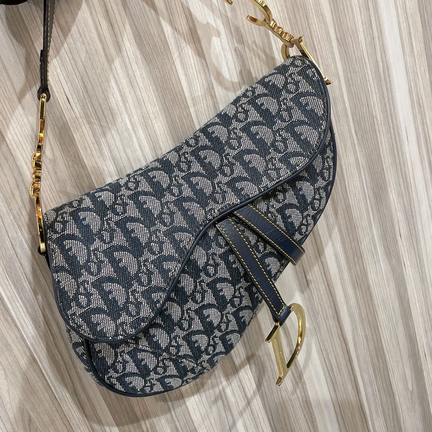 質屋かんてい局松山久万ノ台店】でC.Dior(クリスチャン・ディオール)を