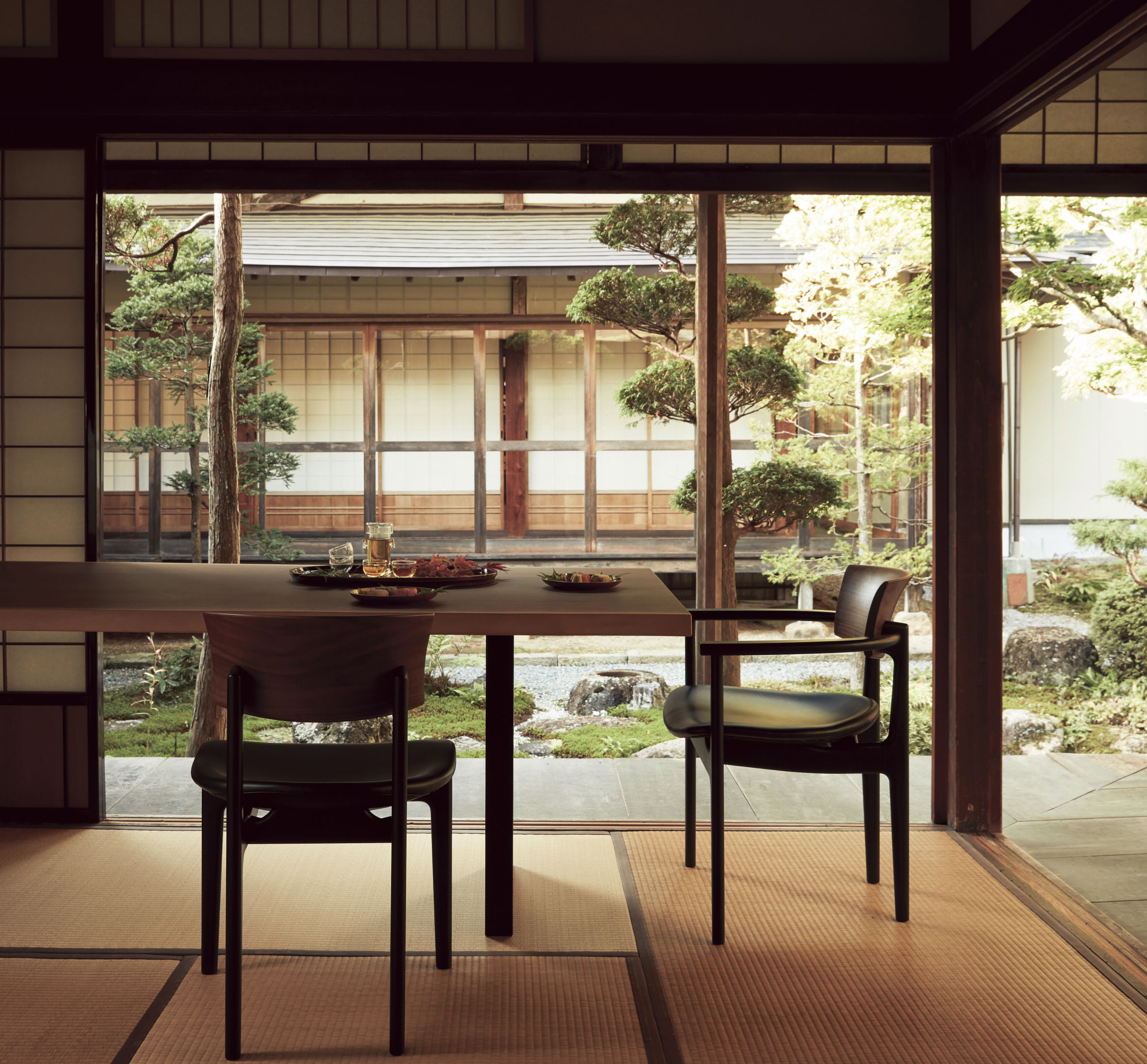 シックアームチェア - 国産無垢家具は飛騨高山発の家具メーカー KASHIWA