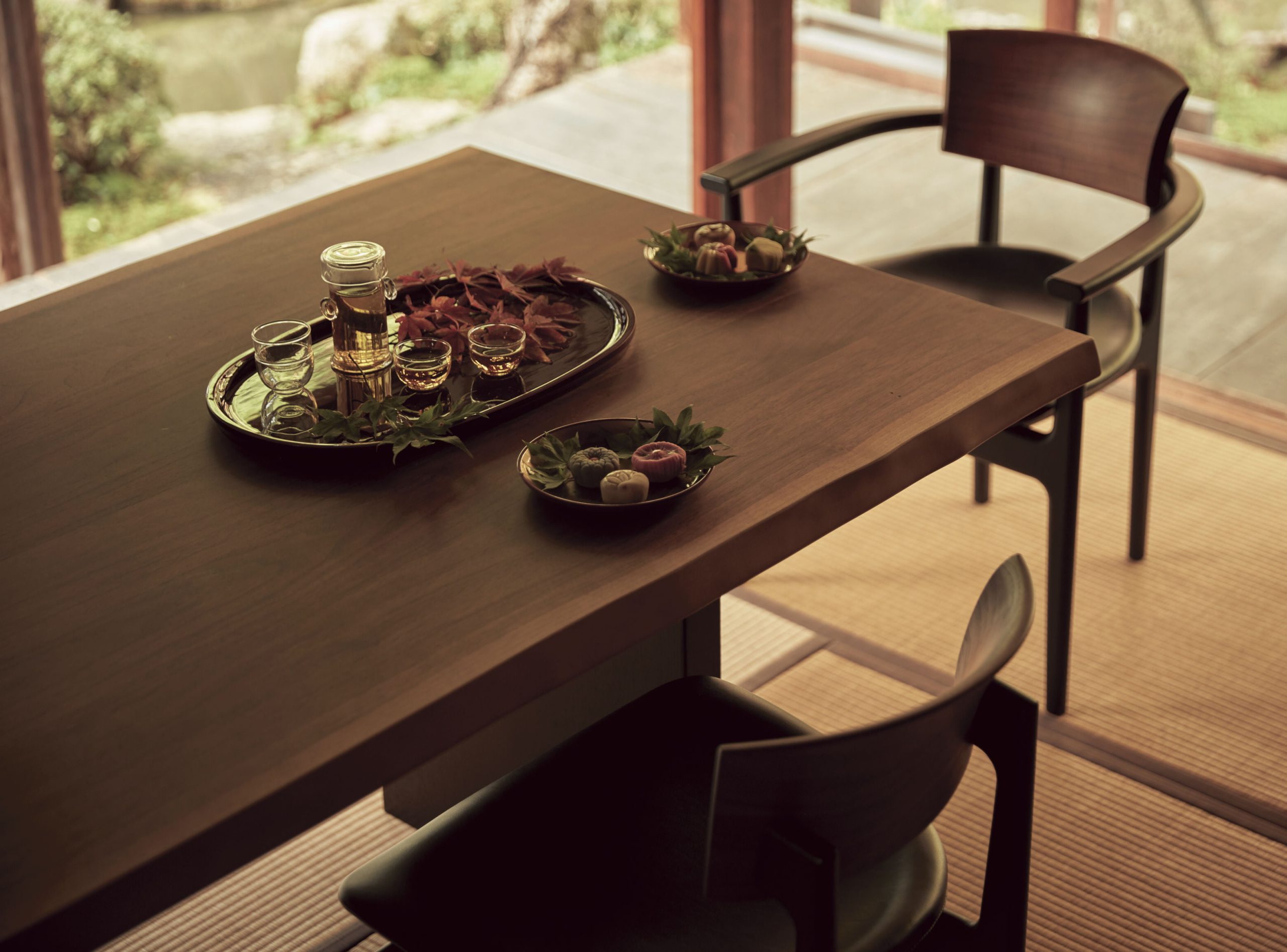 PREMIUM TABLE - 国産無垢家具は飛騨高山発の家具メーカー KASHIWA