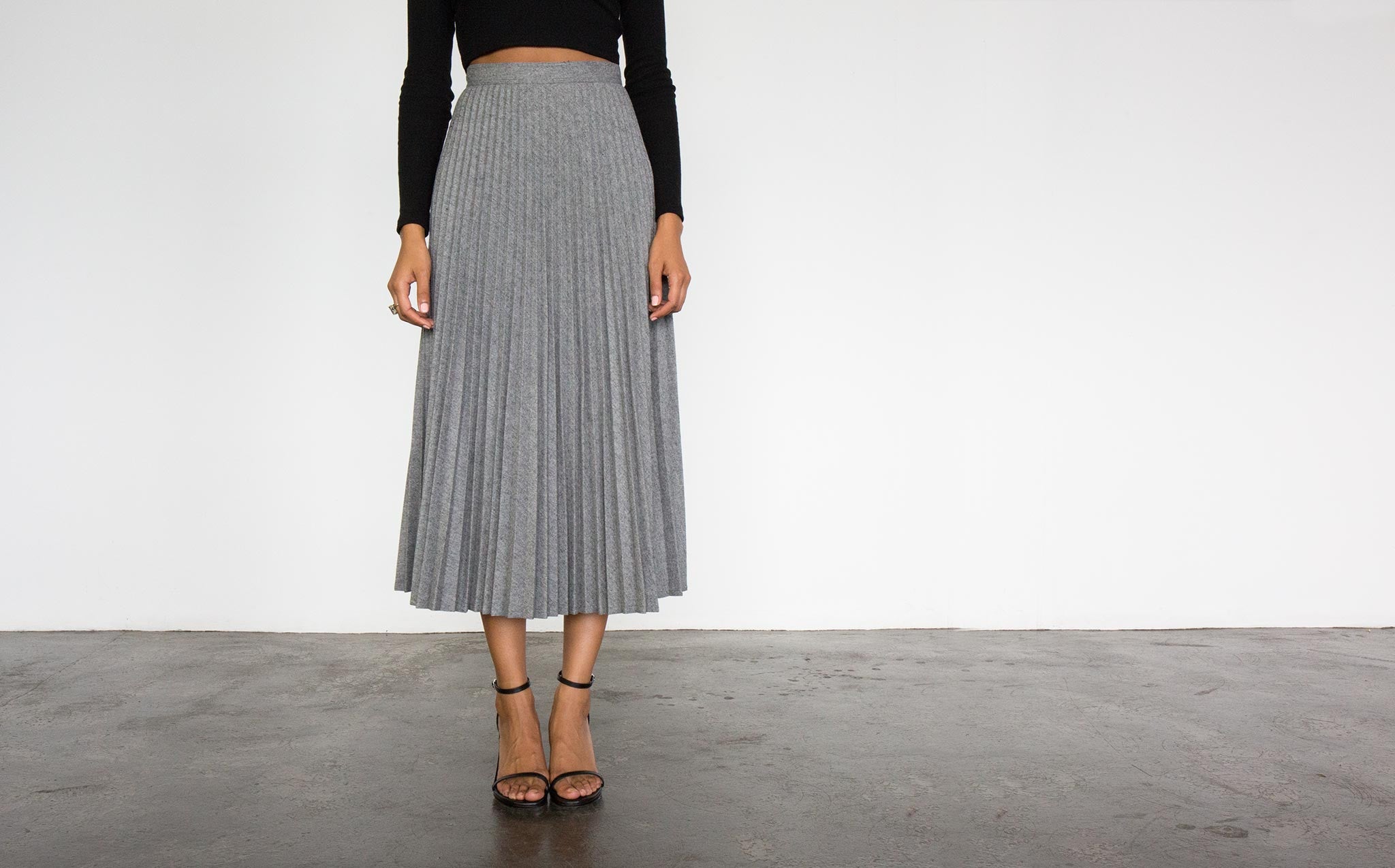 Pleated Wool Skirt | Kindred Black