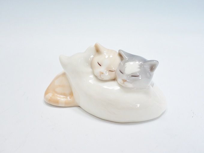 ロイヤル・コペンハーゲンのフィギュリン（3匹の眠り猫） | 東京世田谷
