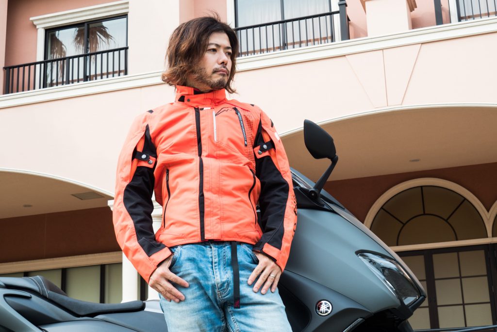 梅雨時期最強のアクアジャケットの魅力は”防水性”じゃなかった