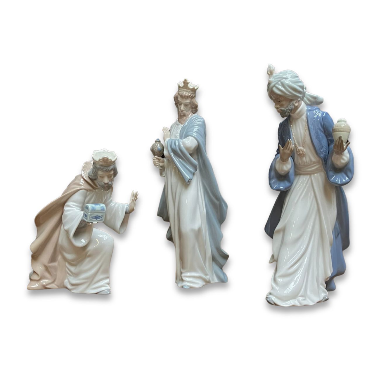 Nao by Lladro King Gaspar with Cup – Horgan's of Blarney