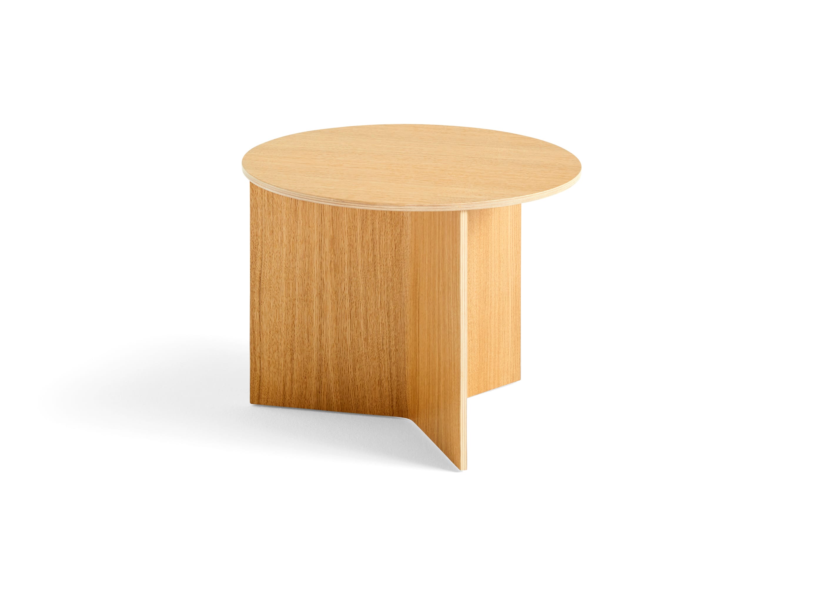 SLIT TABLE WOOD ROUND / Φ45 x H35.5 cm - テーブル | 【公式】HAY