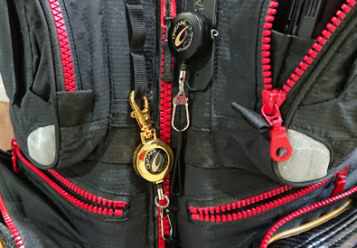 鬼掛 トーナメントライフジャケット Ⅳ｜製品情報｜ONIGAKE｜株式会社