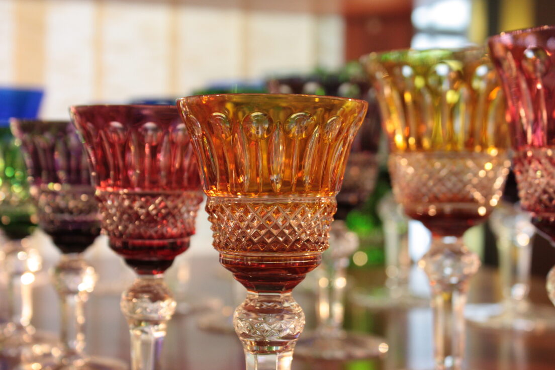モーゼルのボヘミアングラスとは？歴史や魅力、見分け方や代表作をご