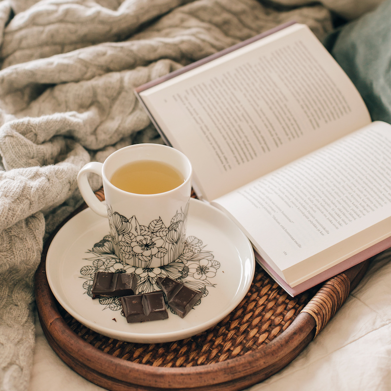 クロッカス プレート 19cm ブラックiittala/Arabia|北欧食器のイッタラ