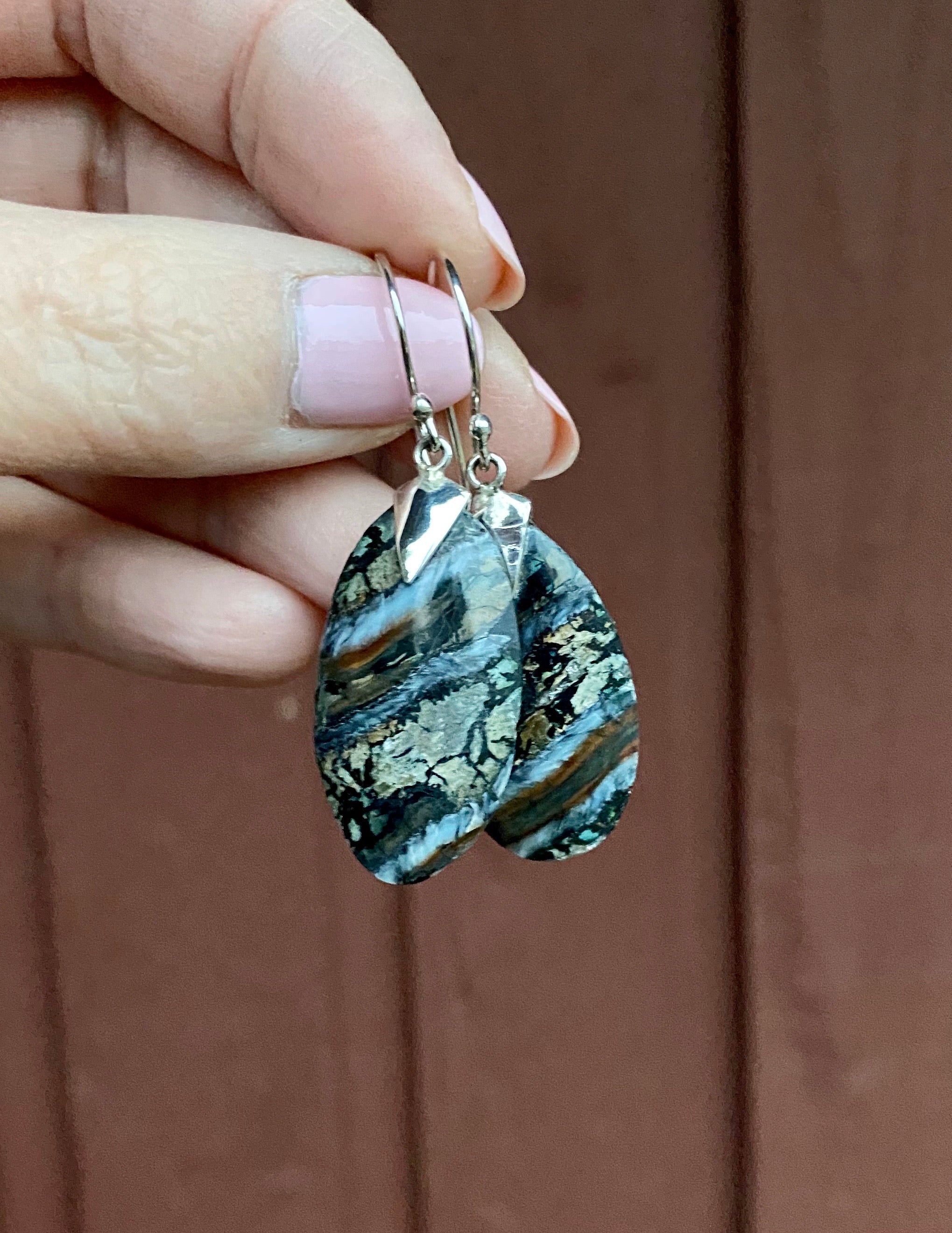 Mammoth Tooth Oval Spike Earrings – Ivory Jacks