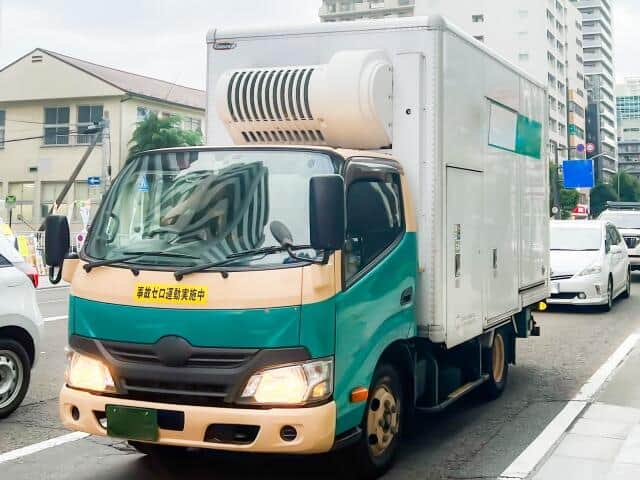 ヤマト、佐川、日本郵便宅配便どのサービスがお得に送れるの？ 複雑