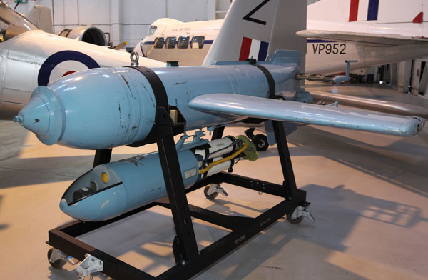 ナチス・ドイツが開発した空対艦ミサイル…：ナチス・ドイツの秘密兵器