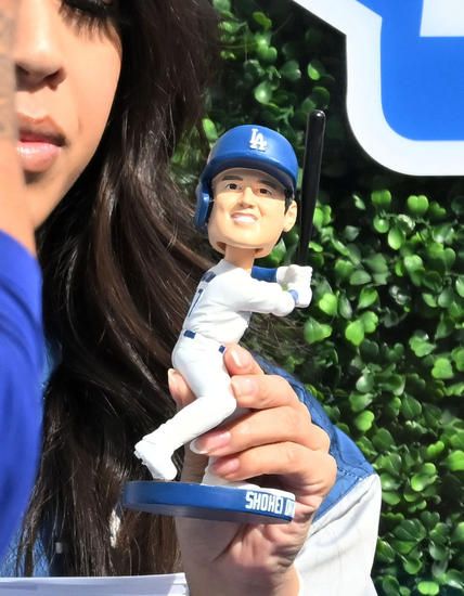 ファン感謝イベントで紹介され…：投打「二刀流」大谷翔平 2024年