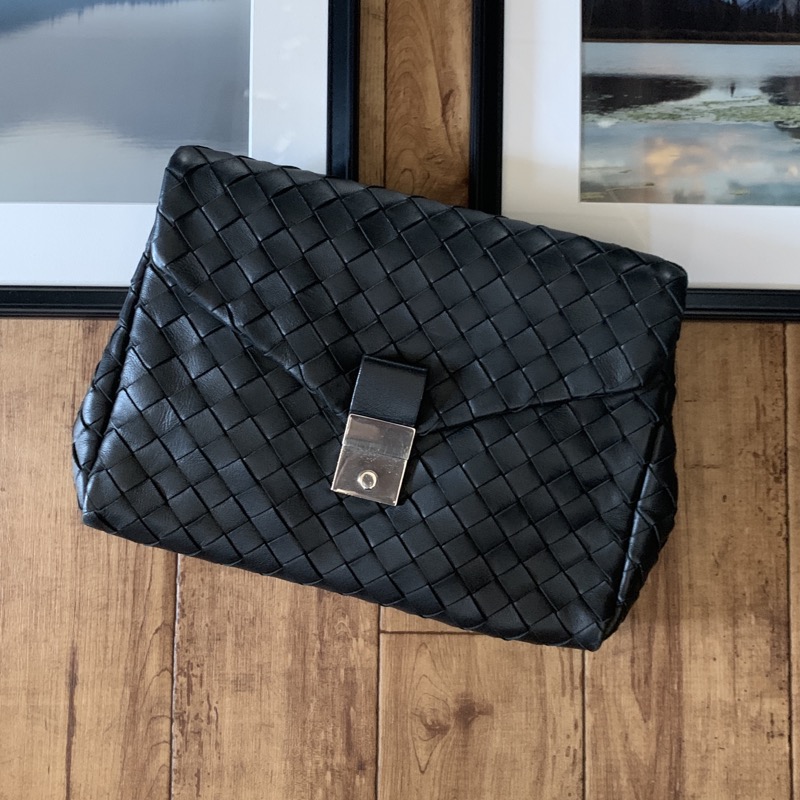 BOTTEGA VENETA（ボッテガヴェネタ）クラッチバッグ イントレチャート