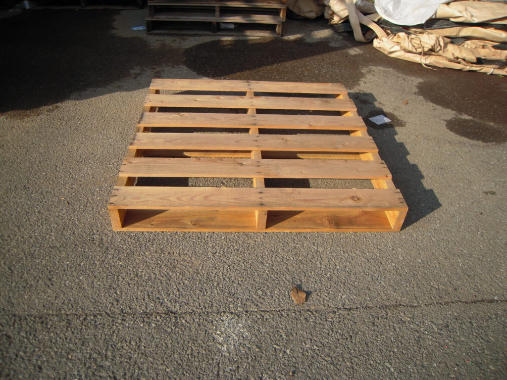 中古パレット 木製 1.1×1.1 | 格安中古パレット販売 | 株式会社ワンウィル