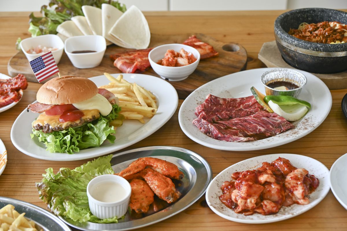 ハンバーガーにバッファローウイングに！アメリカ～ンな料理でGO！GO