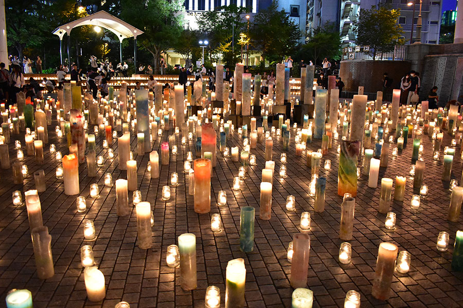 キャンドル・ジュンの作品に人々集う、梅田に温かな光が灯る | Lmaga.jp