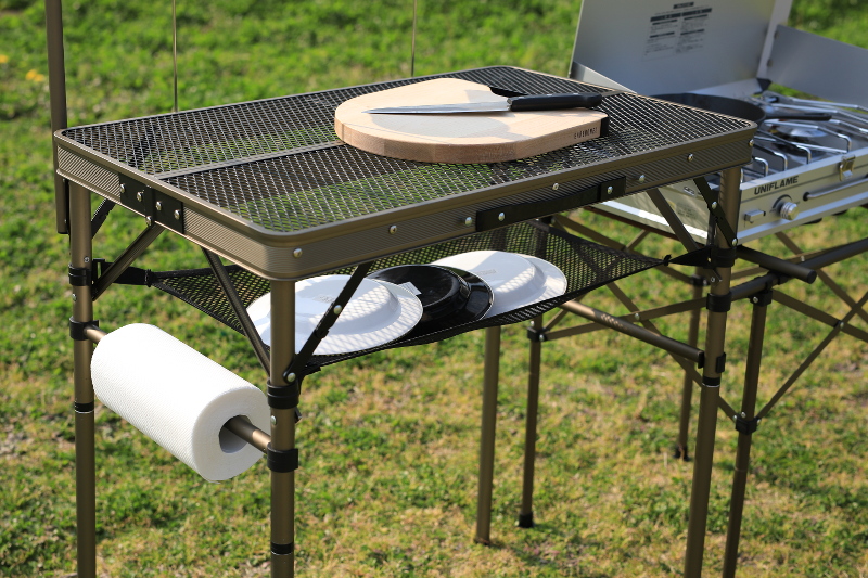 ソロキャンプでも使える！耐熱性を備えたメッシュテーブルが新登場