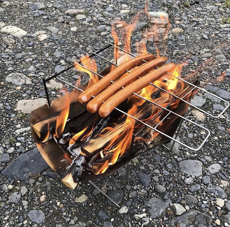 大人気ピコグリルはソロキャンパーにおすすめの焚き火台 | キャンプ