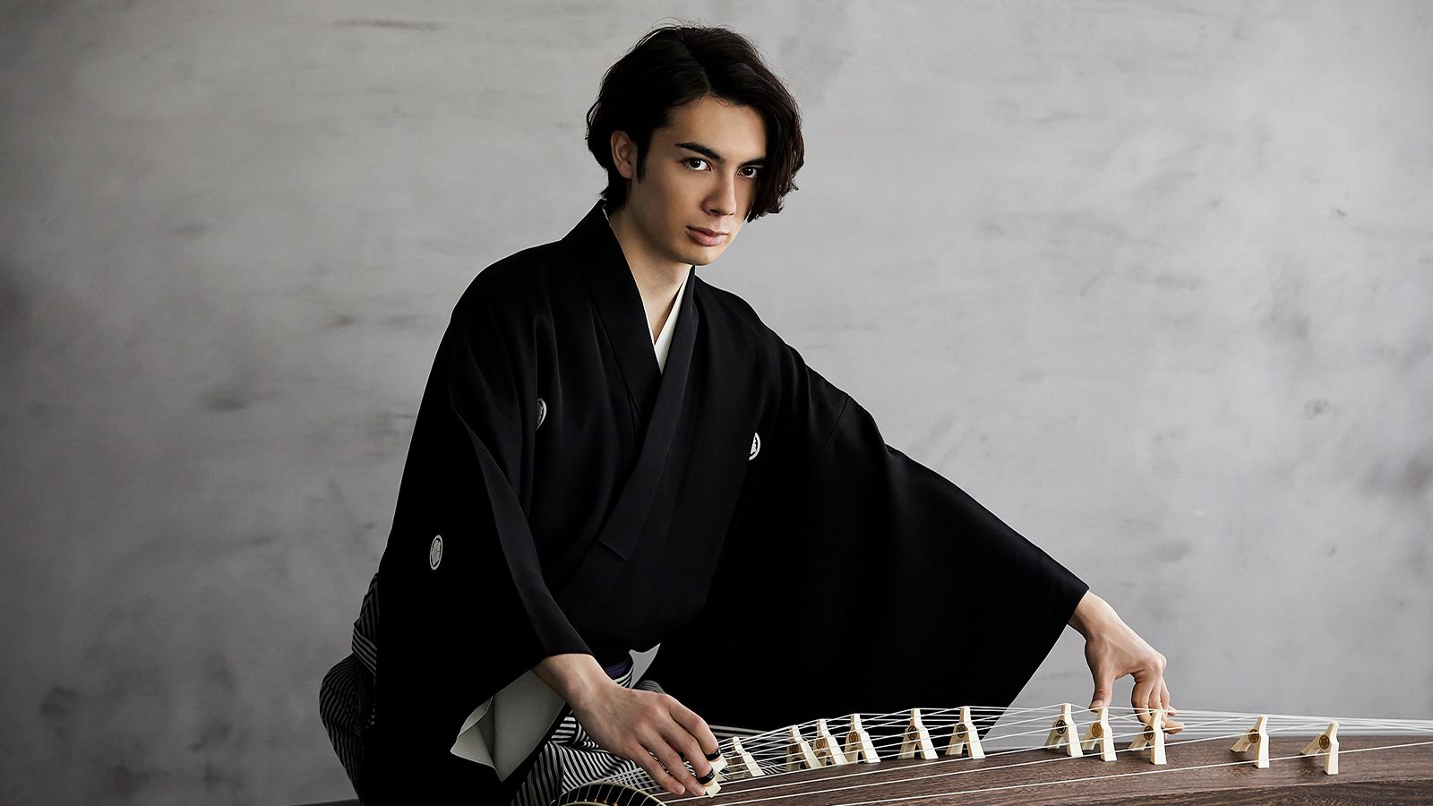 BIOGRAPHY｜LEO（レオ）箏アーティスト Official Website