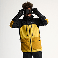 バックカントリーや雪山で違いを生むテクニカルなスノーウェア