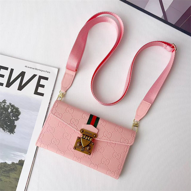 グッチ 手帳 型 iPhone17 ケース GUCCI スマホケース 手帳型 三つ折り