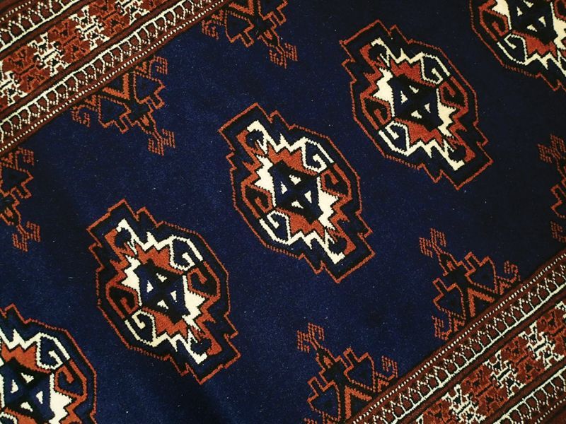 新品 トルクメン ペルシャ 絨毯 1.2m アクセント サイズ 126 x 84 cm