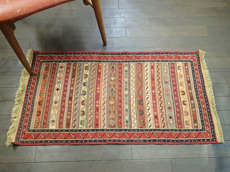 ペルシャキリムなら｜魔法のじゅうたん仙台｜通販・メンテナンスは全国対応