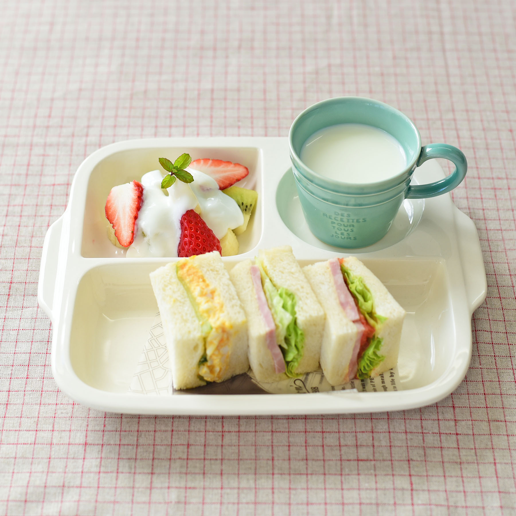 ギフトセット :: 入園・入学(幼児・小学生) :: 仕切り皿とマグのセット