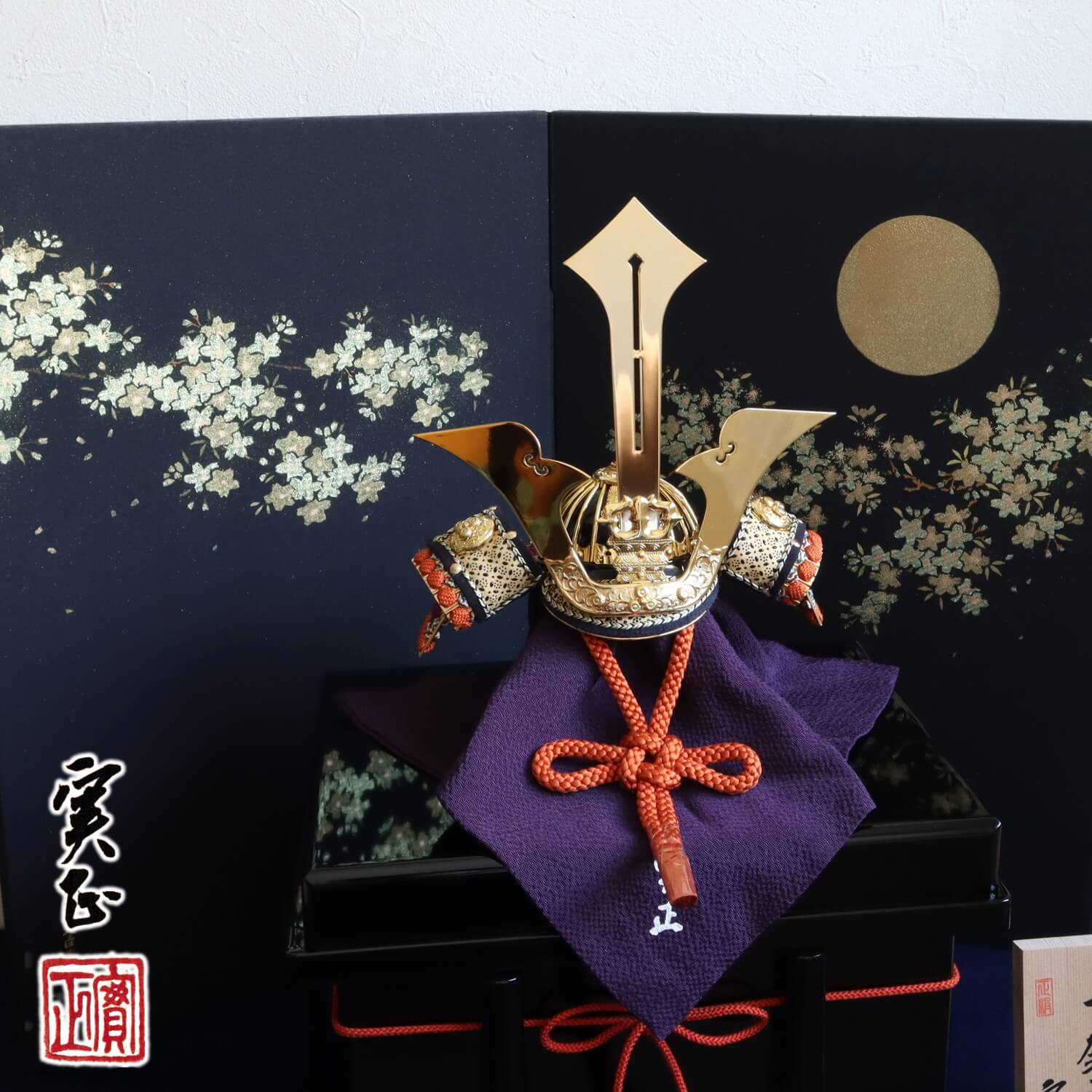 増村人形店 別所実正 5号 阿古陀形 金覆輪 三ツ鍬の兜 共吹き返し「月