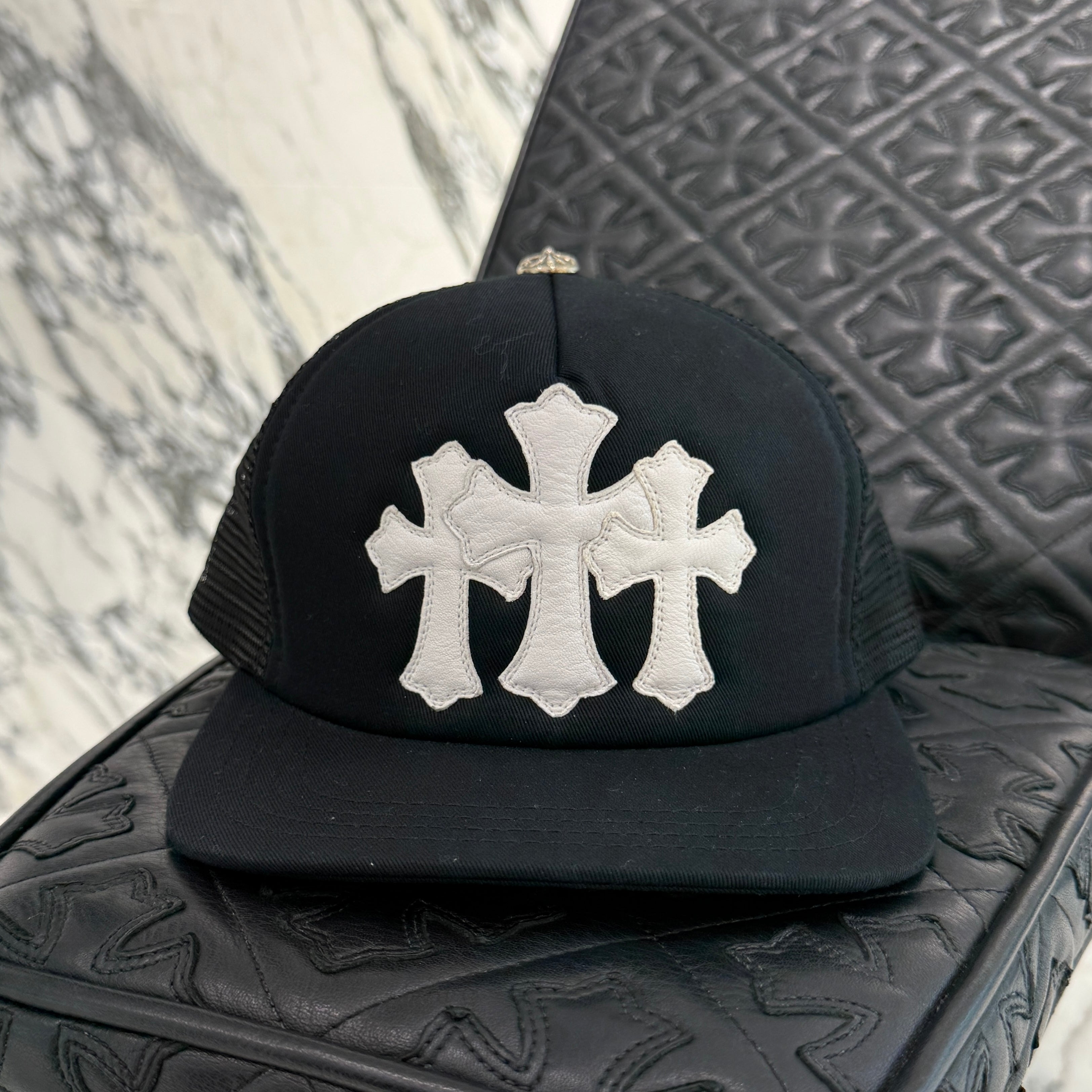 CHROME HEARTS Triple Cross Patch Trucker Cap ONE SIZE（53-60