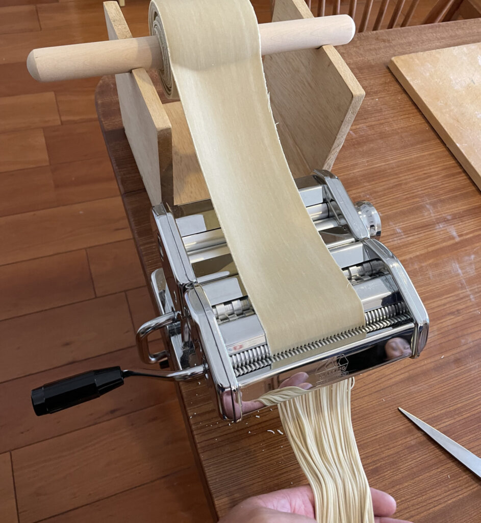 自家製麺】小野式製麺機を使った中華麺の作り方【ラーメン自作】 | 麺