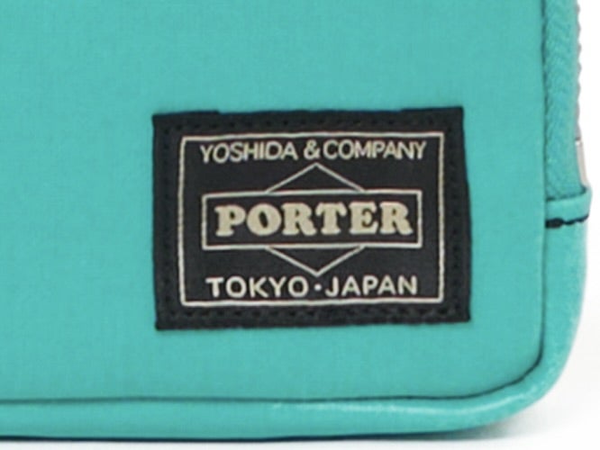 ポーター」の90 周年限定カラーは“ターコイズ”！ 特別なバッグ全9型を