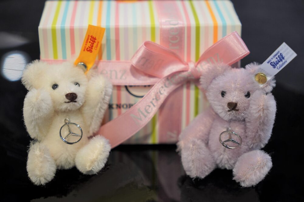 テディベアの最高級ブランドとメルセデスのコラボ！シュタイフ