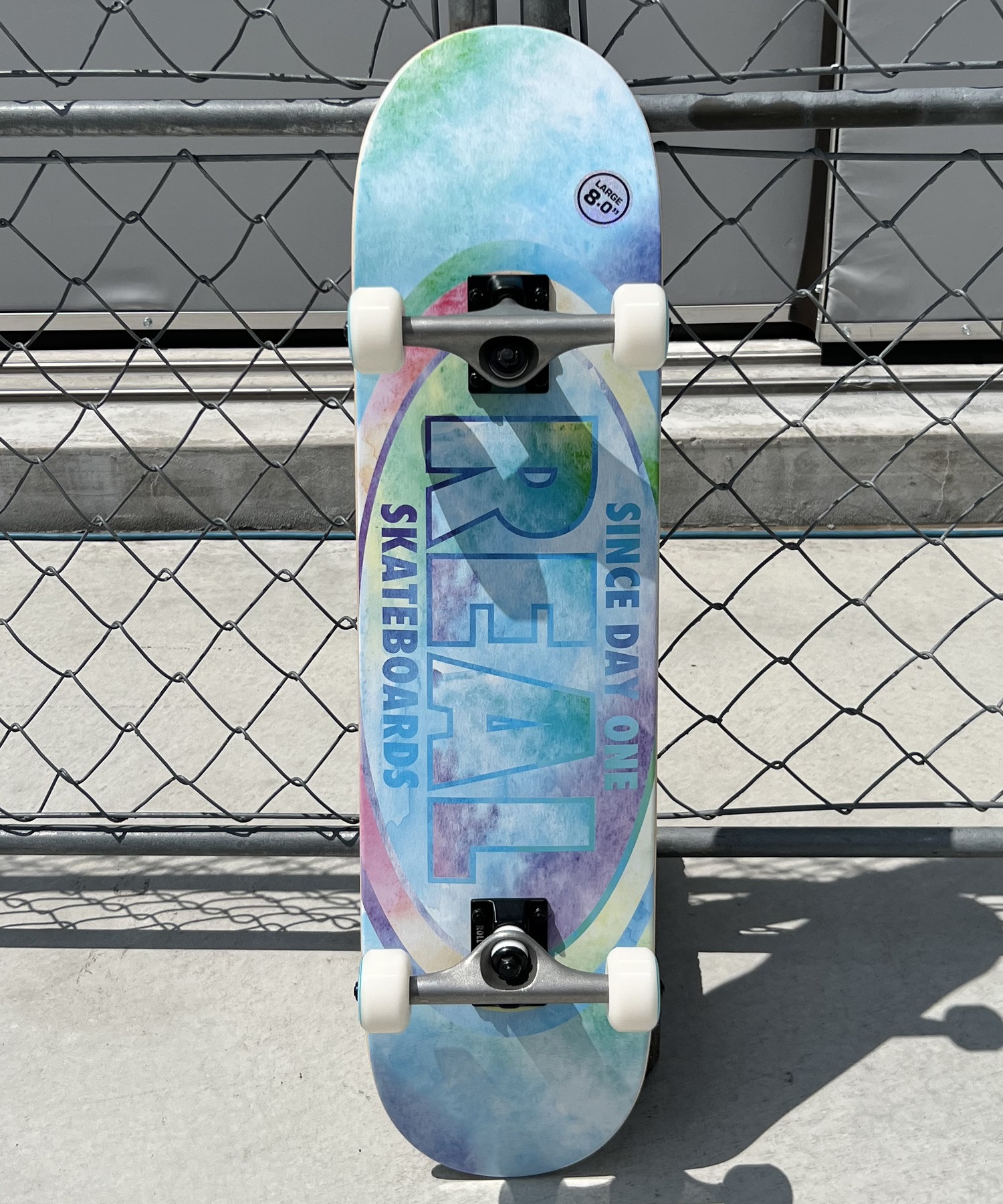 REALスケートボードコンプリートデッキ初心者お勧め8.0インチレンチ付