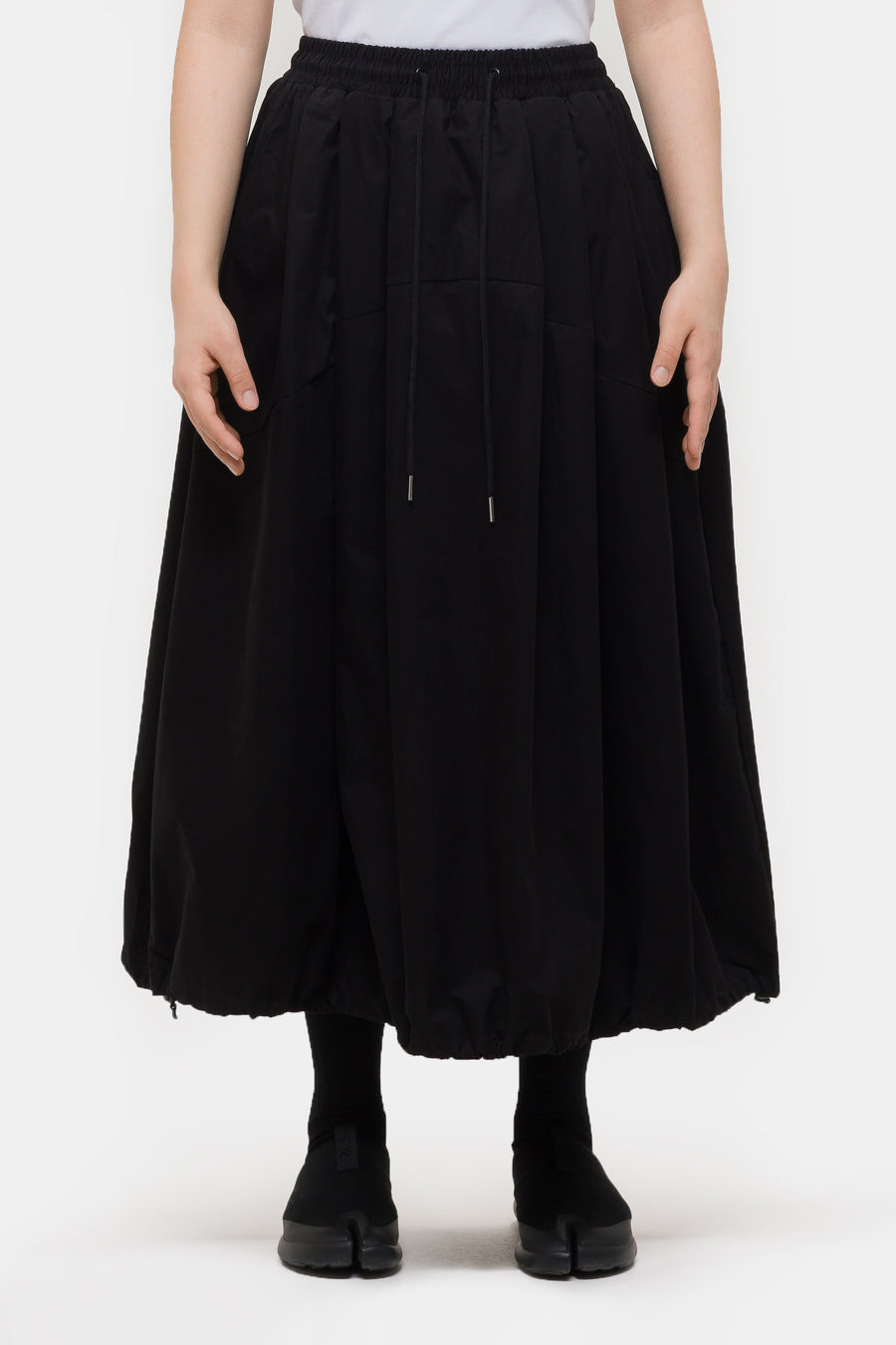 Pintuck Balloon Skirt in Black - Estudio Niksen
