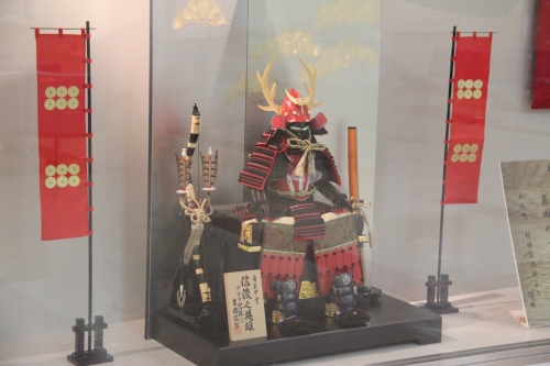 真田家「赤備え」の甲冑を展示しております | お知らせ | 長野松代総合病院