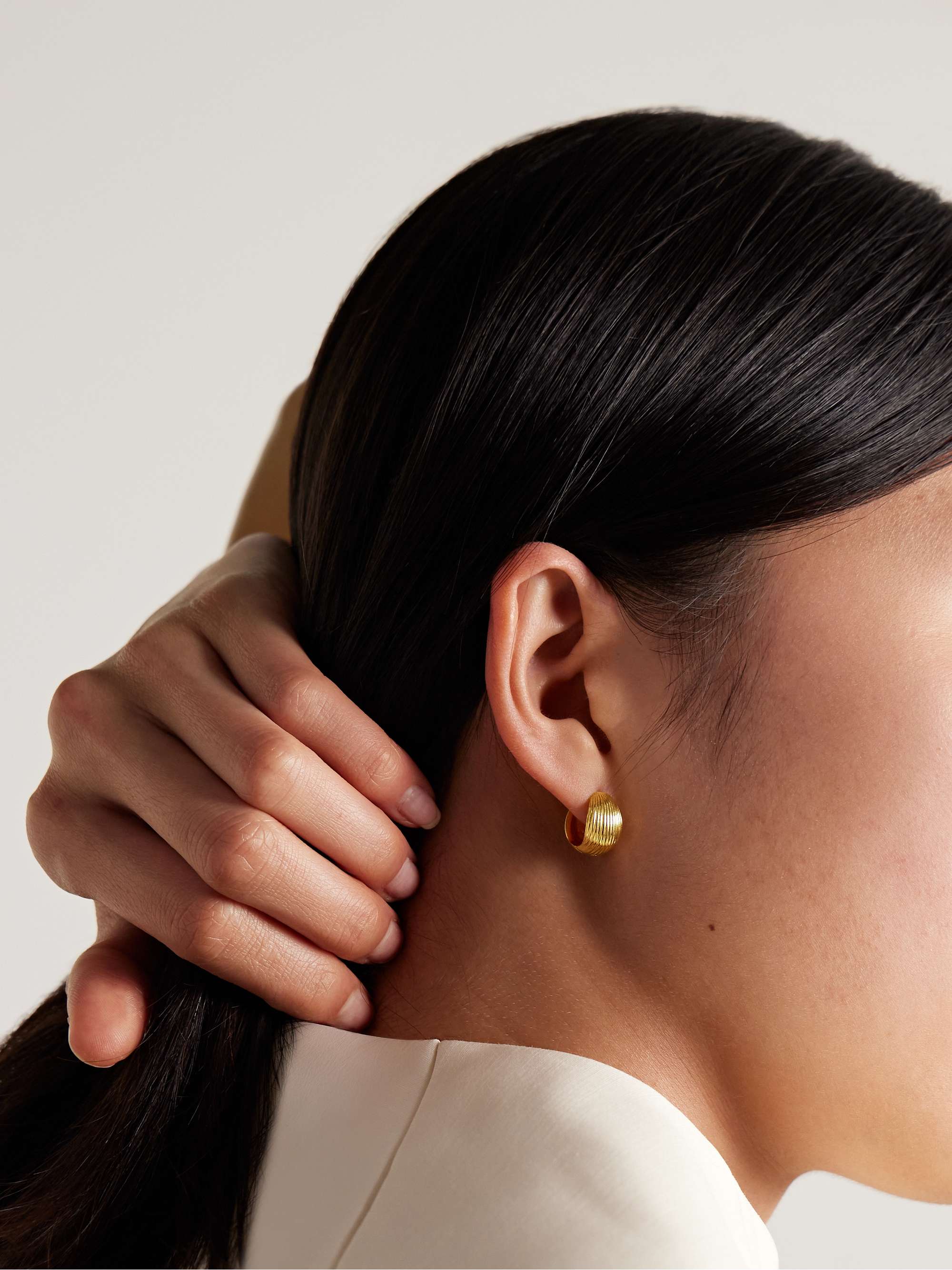 片方のみ SOPHIE BUHAI Tiny Essential Hoops Tiny Essential Hoops