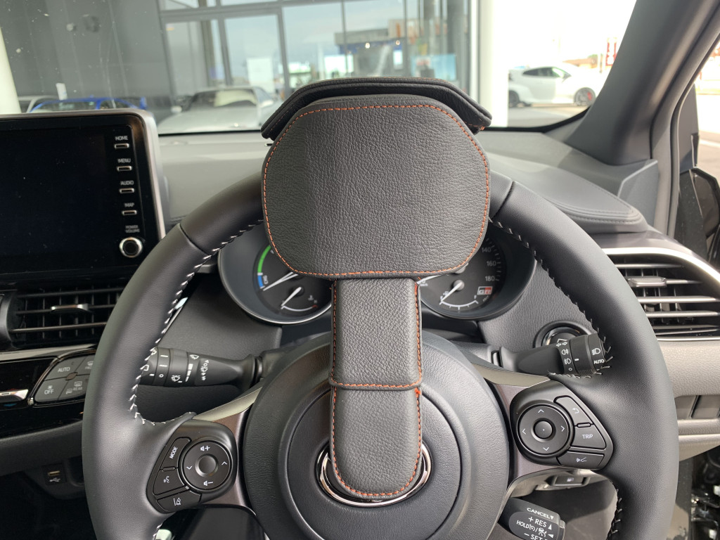 愛車の防犯対策出来てますか？TRD プレミアムステアリングロックで