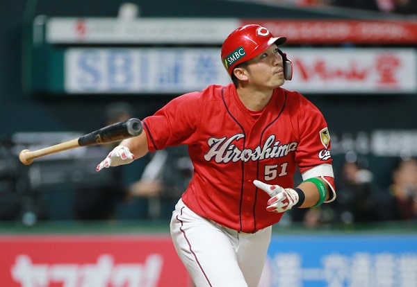 写真】巨人と広島で好対照 伝統の背番号は生え抜きか移籍選手か｜NEWS