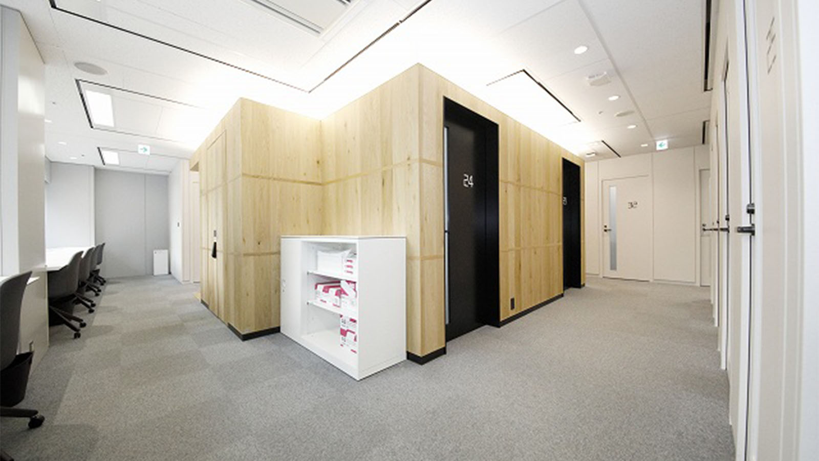 予約制】新宿西口 2 / ZXY | 関東 | Store information | NewWork