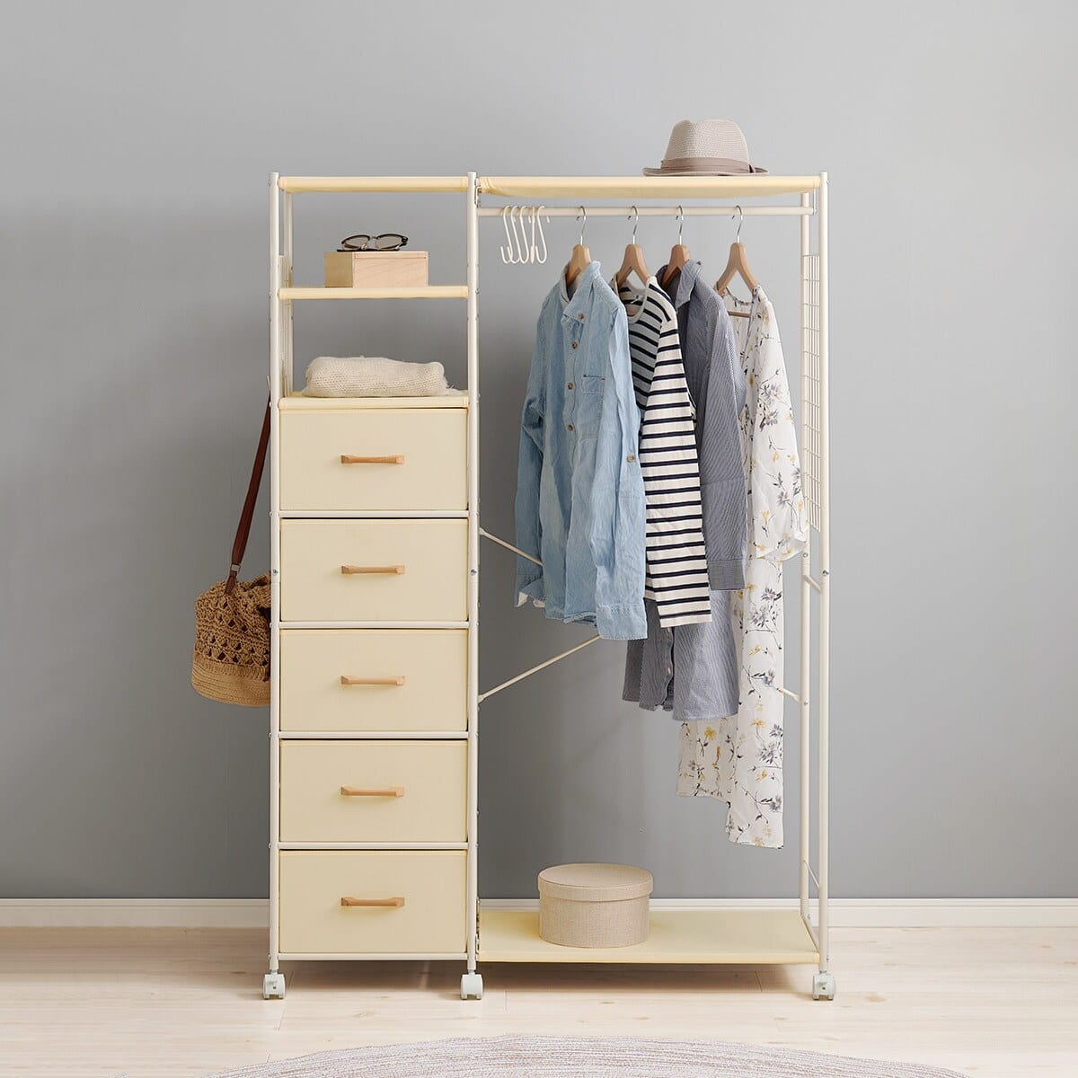 たっぷり収納できるハンガーラック（幅105 WH） | ニトリネット【公式