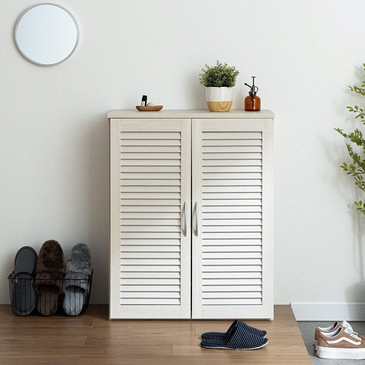 ルーバー扉シューズボックス 幅75cm（TB WH） | ニトリネット【公式