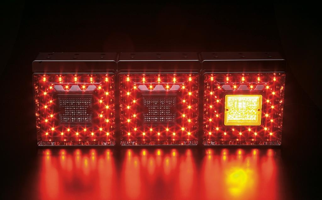 JB角型LEDテールランプ 3連 ｜製品情報｜日本ボデーパーツ工業株式会社