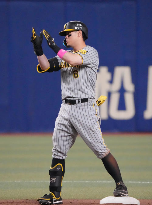 阪神】4試合連続4番の佐藤輝明は2四球「まあまあ見えているんじゃ