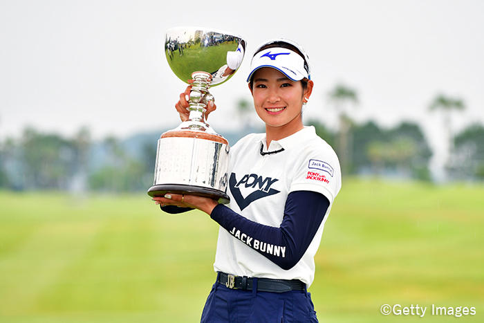 日本通運所属、原英莉花選手がツアー初優勝 | NIPPON EXPRESS